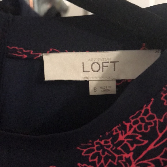 Short sleeve blouse, size small - Picture 2 of 2